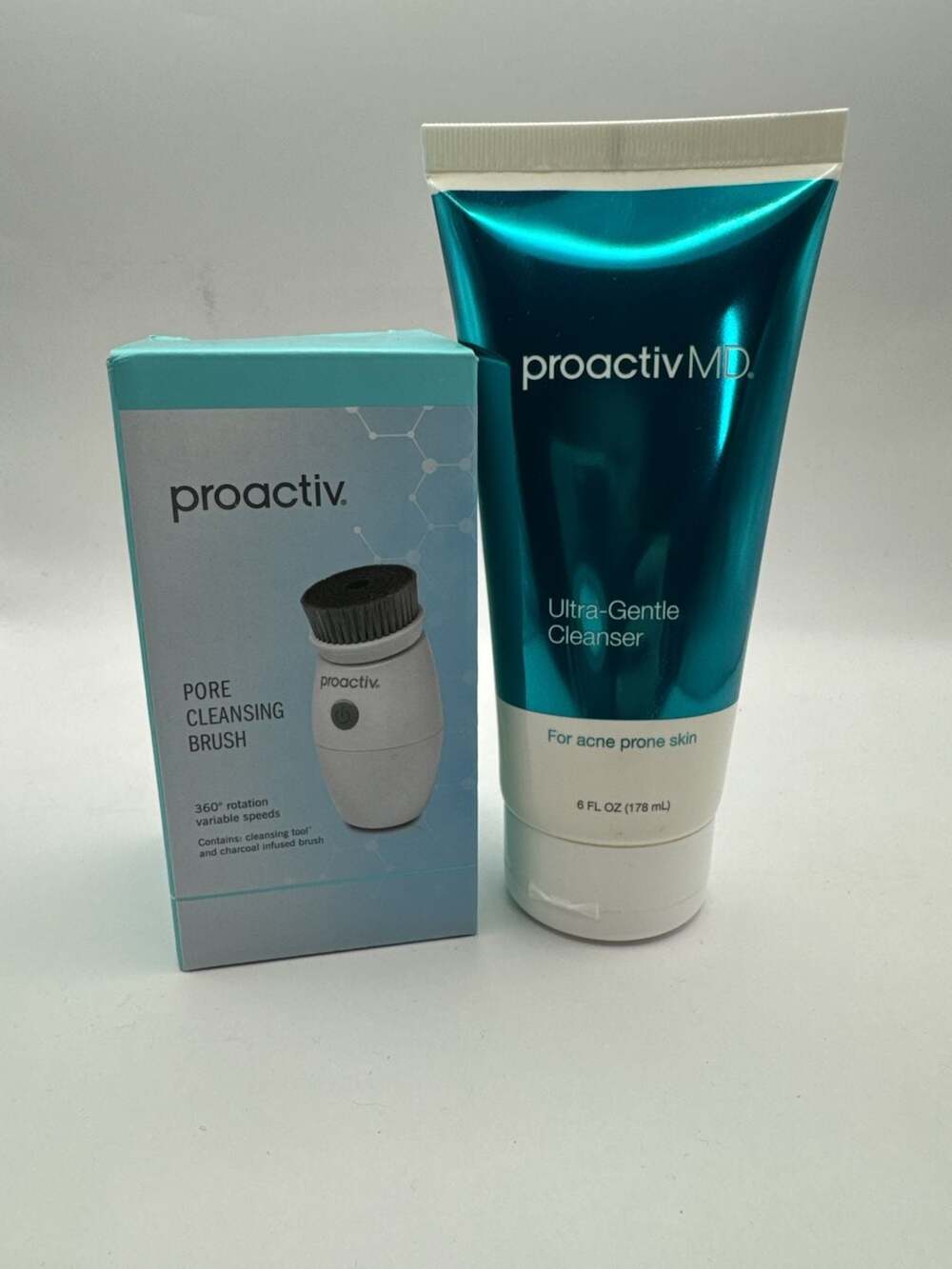 Proactiv MD Ultra-Gentle Cleanser 6 FL OZ & Pore Cleansing Brush Bundle